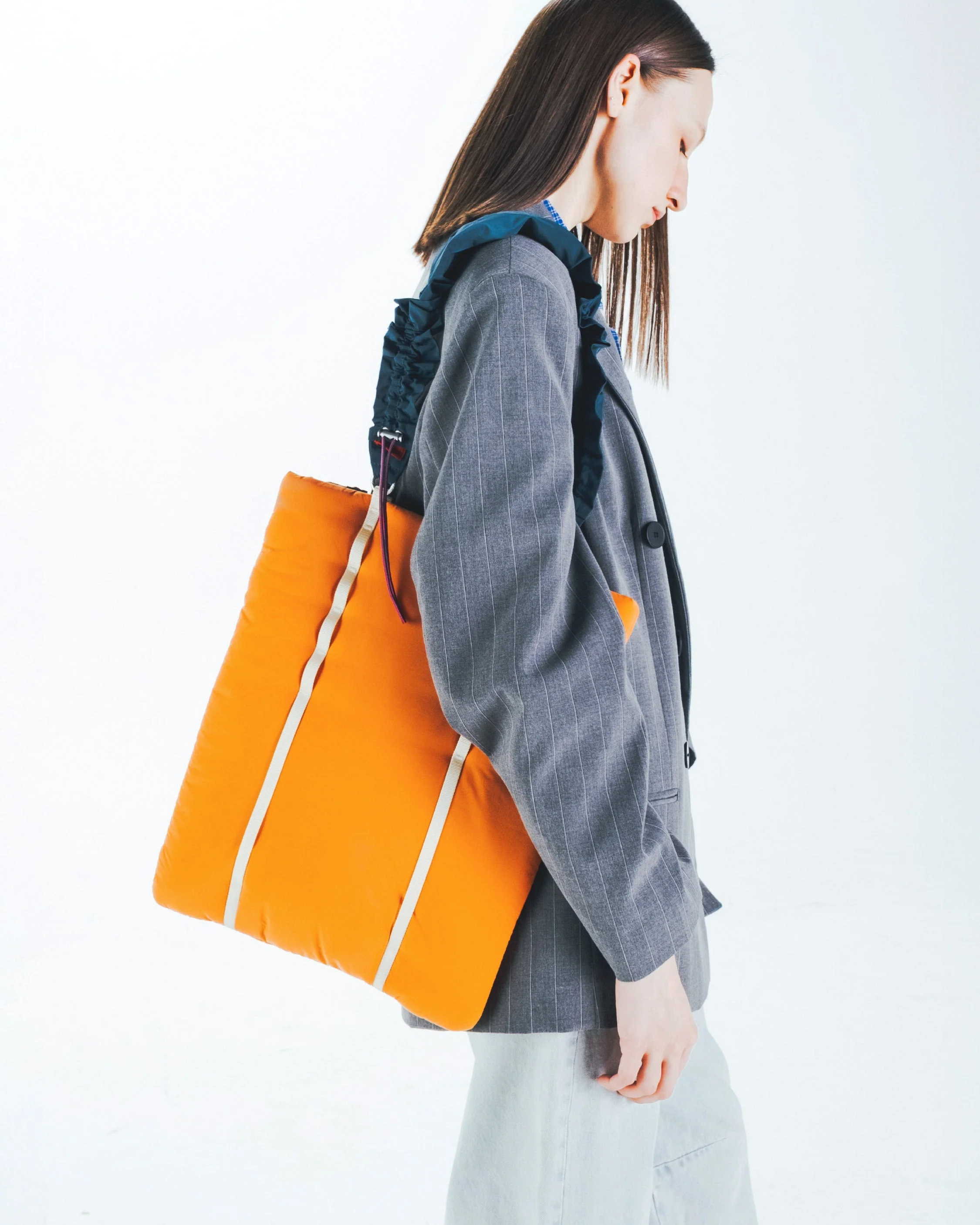 16" Cloud Shopper - Image 6