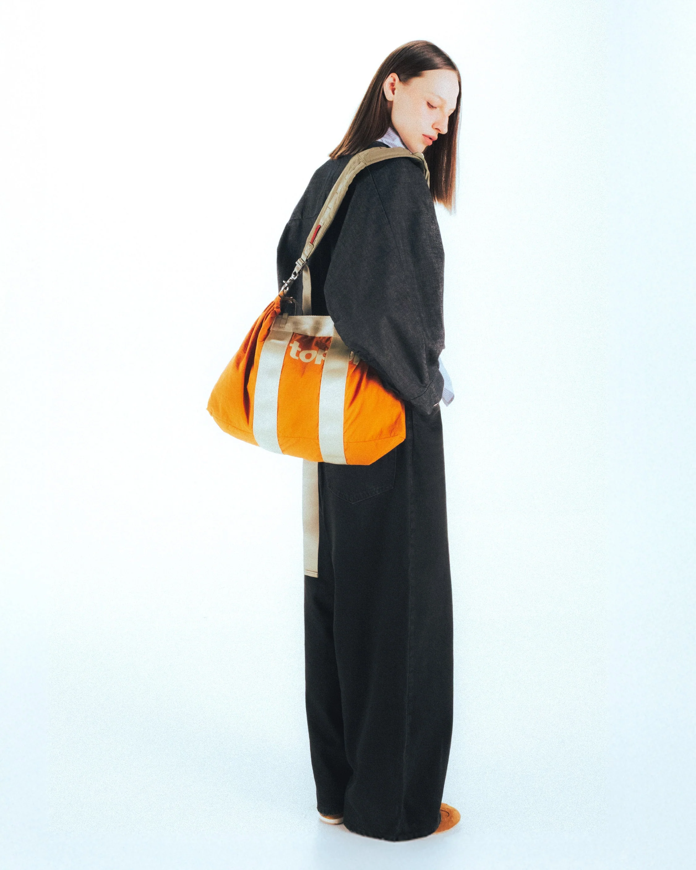 Summit Tote Wide Small - Image 13