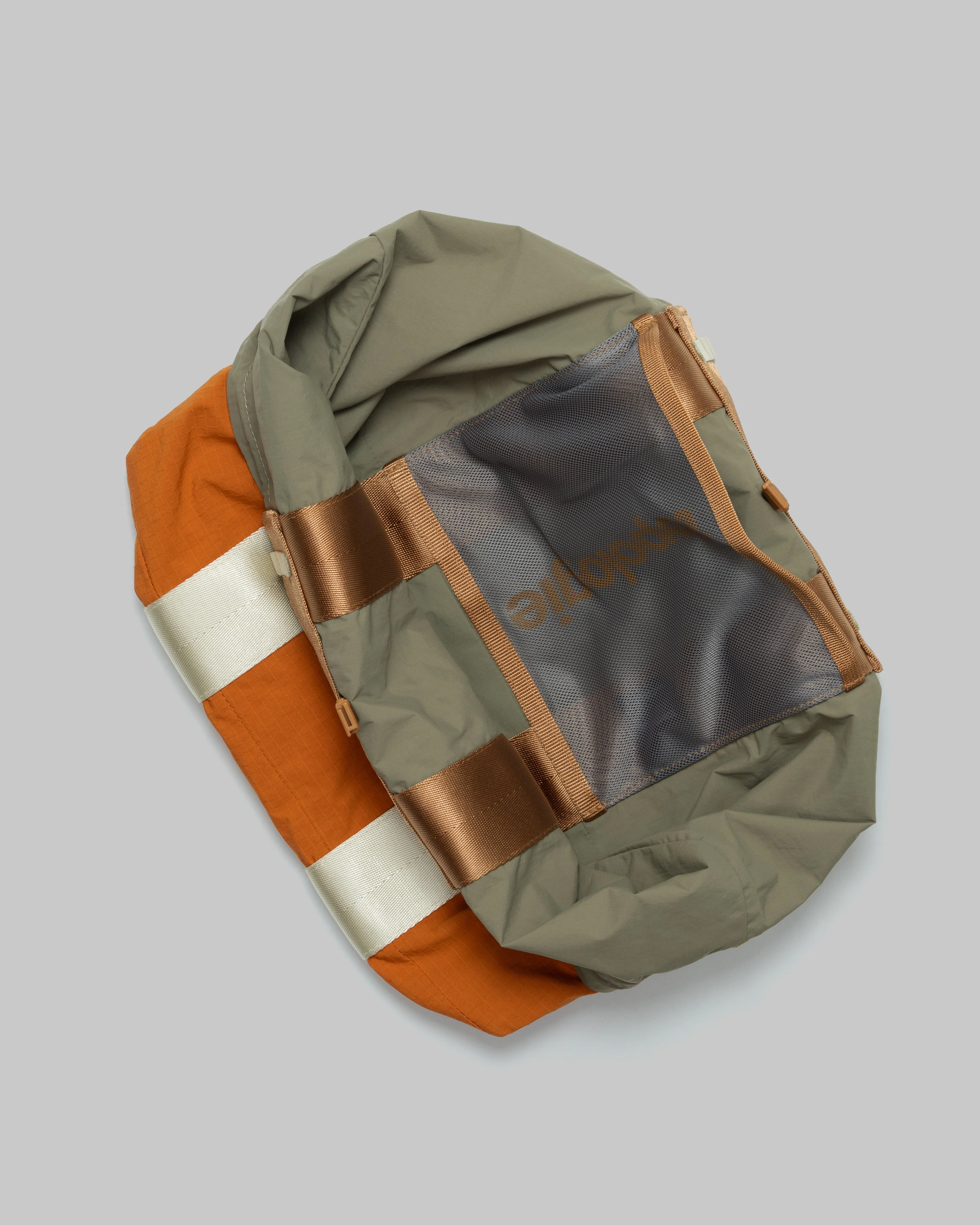 Summit Tote Wide Small - Image 18