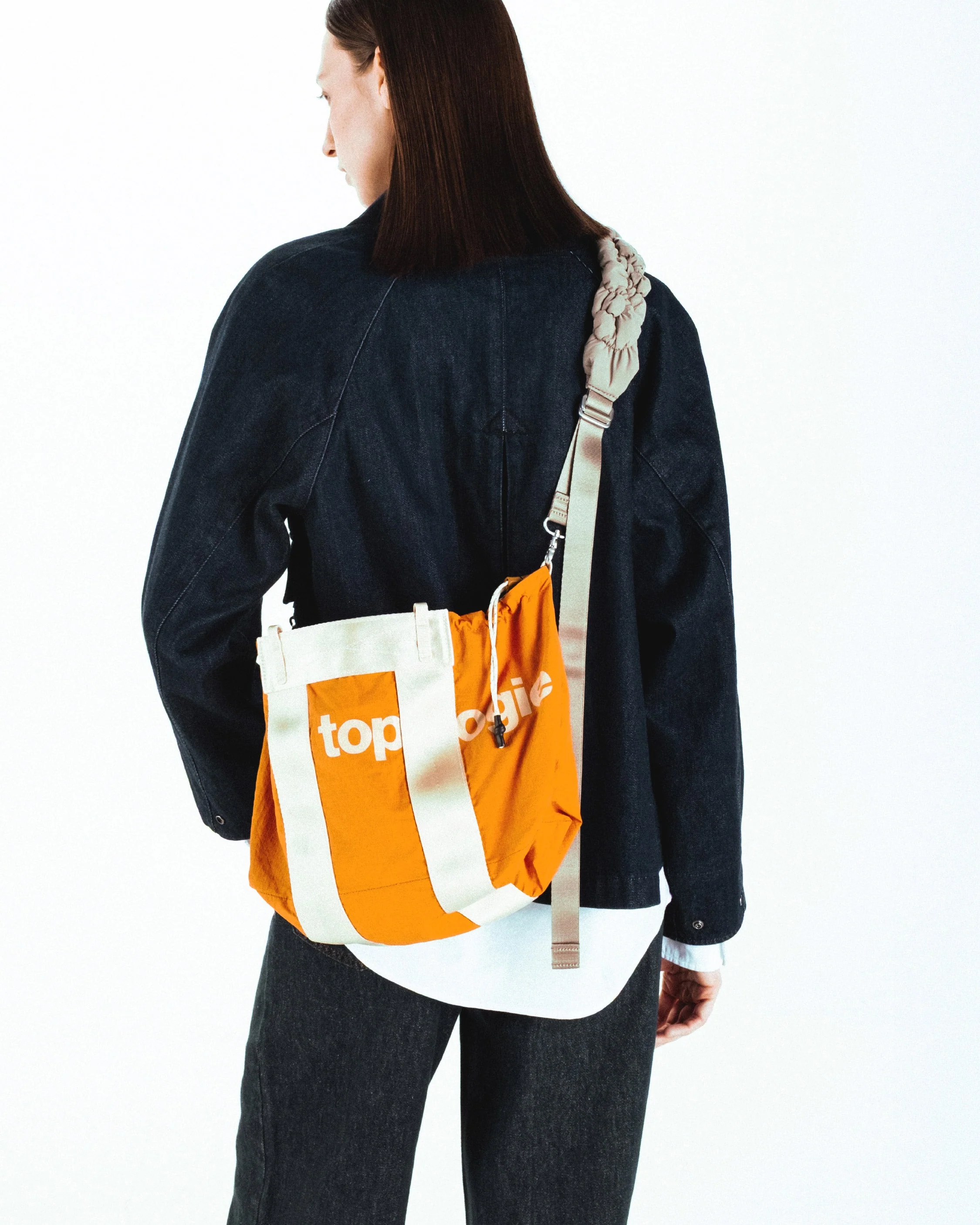 Summit Tote Wide Medium - Image 9