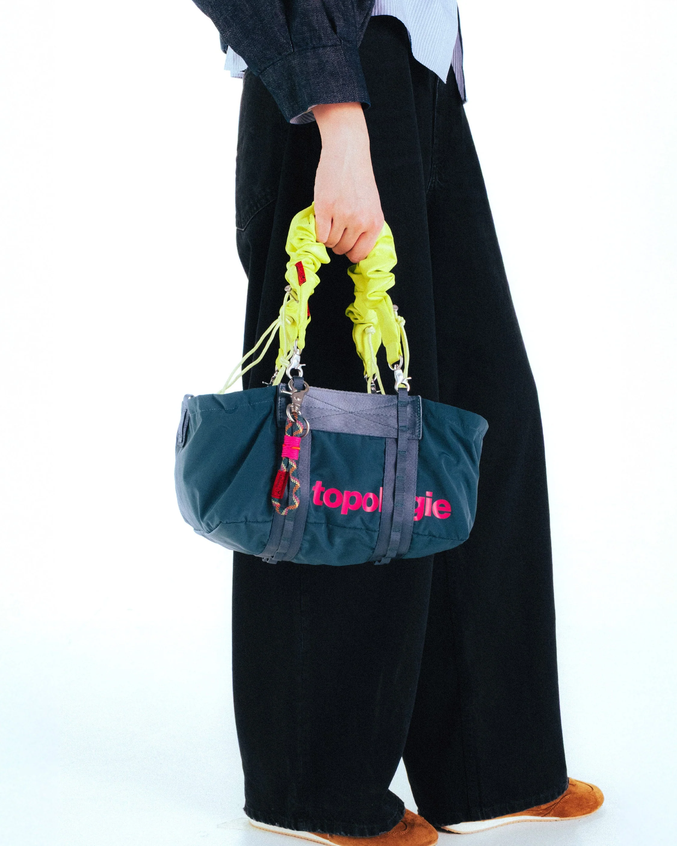 Summit Tote Wide Small - Image 11